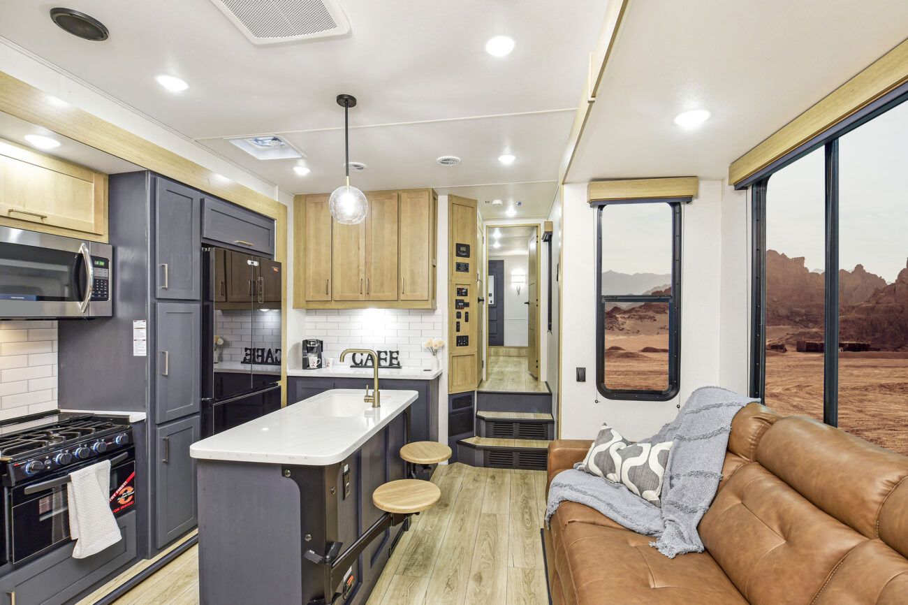 Torque Fifth Wheel Torque 418 Virtual Tour