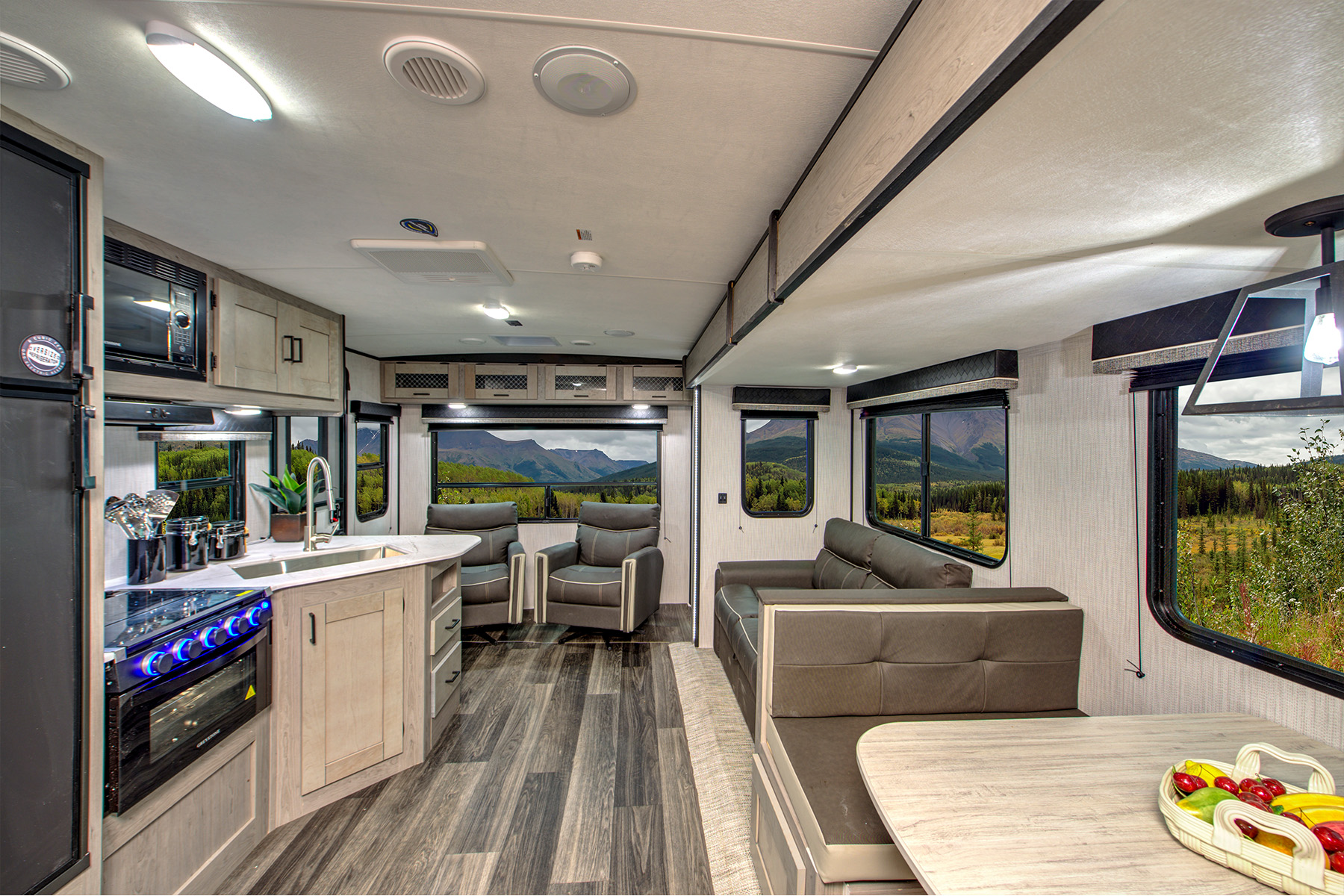 Best Couple's Coaches Mallard M27