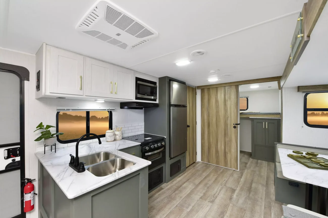 Eddie Bauer  322BH Virtual Tour