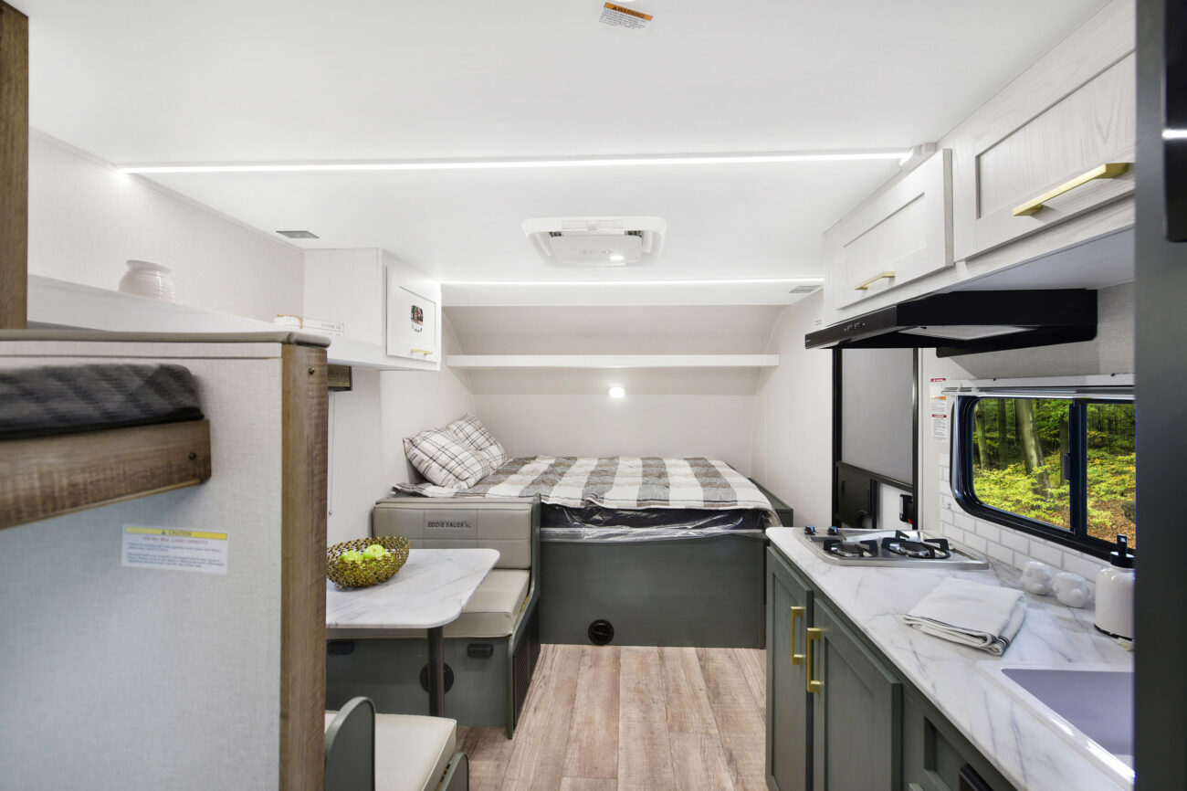 Eddie Bauer  17BH Virtual Tour